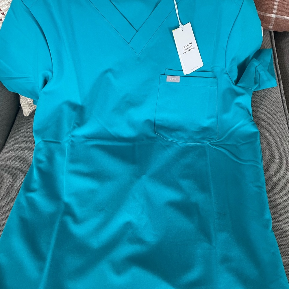 FIGs Men Leon Two Pocket Top - Medium Teal